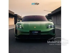 2021 Porsche Taycan Performance Battery Plus Sedan