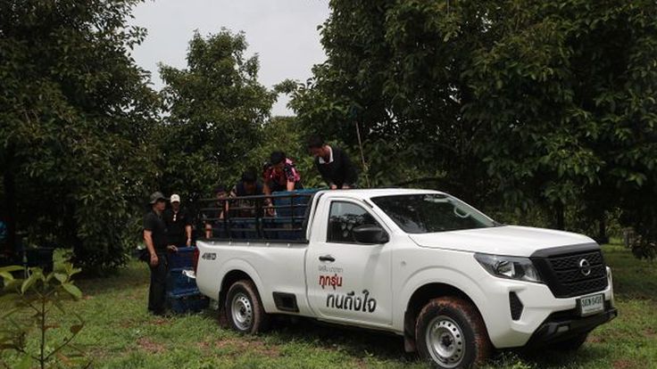 Nissan Navara Single Cab  4WD แต่งก็สวย ลุยก็ได้
