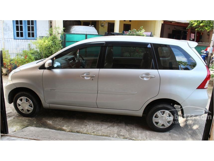 Jual Mobil Daihatsu Xenia 2014 M DLX 1.0 di Jawa Barat Manual MPV