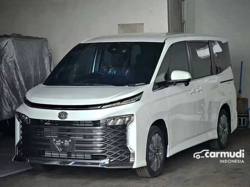 Jual Mobil Toyota Voxy 2024 2.0 di Jawa Barat Automatic Van Wagon Putih Rp 616.000.000