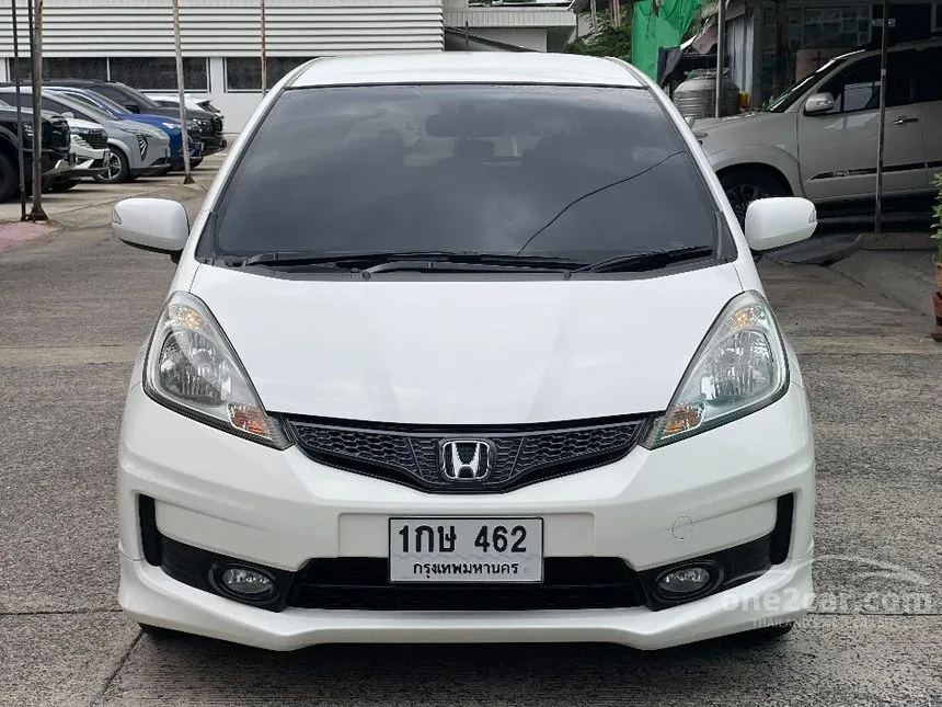 2013 Honda JAZZ SV Hatchback