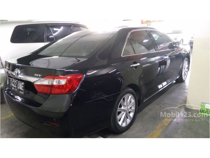 Jual Mobil  Toyota  Camry 2013 V 2 5 di DKI Jakarta 