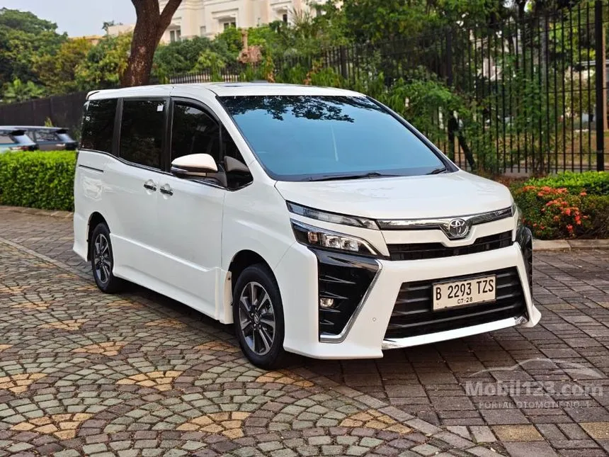 2018 Toyota Voxy MPV