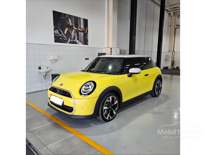 Jual Mobil MINI Cooper 2024 Cooper S 2.0 di Jawa Tengah Automatic Hatchback Kuning Rp 1.092.000.000