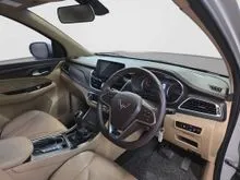2018 Wuling Cortez 1.8 L Lux MPV