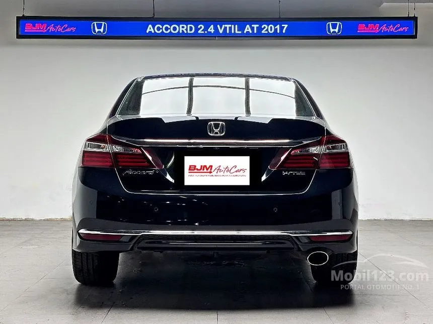 2017 Honda Accord VTi-L Sedan