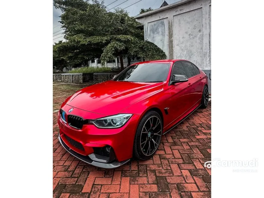 Jual Mobil BMW 320i 2012 Sport 2.0 di Jawa Barat Automatic Sedan Merah Rp 280.000.000