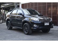 2015 Toyota Fortuner 2.5 (ปี 12-15) V SUV AT
