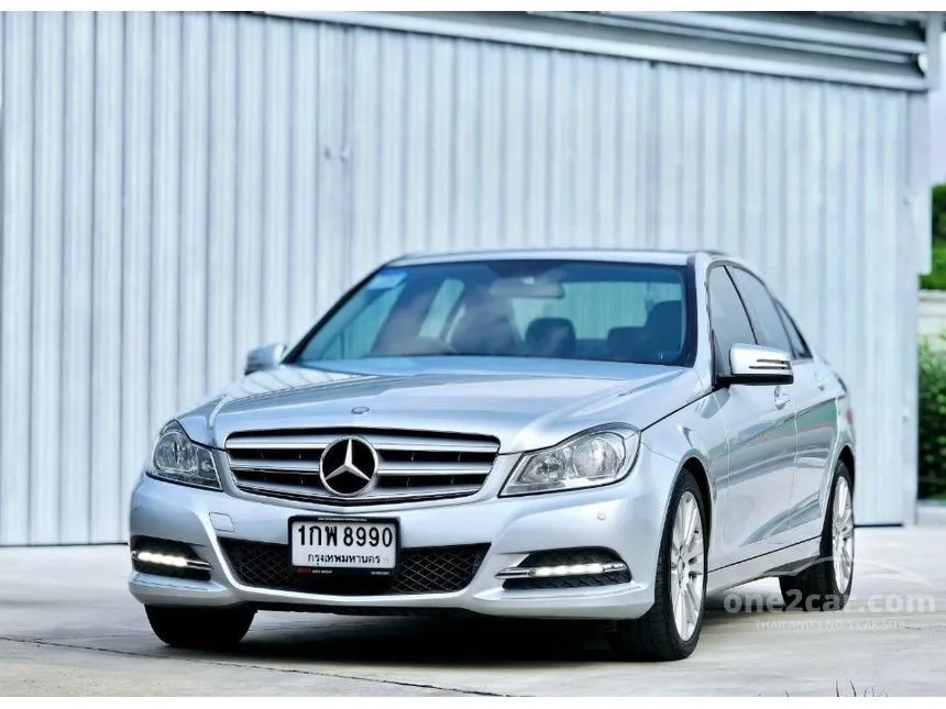 2013 Mercedes-Benz C200 CGI Sedan