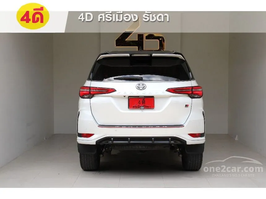 2023 Toyota FORTUNER GR Sport (Black Top) SUV