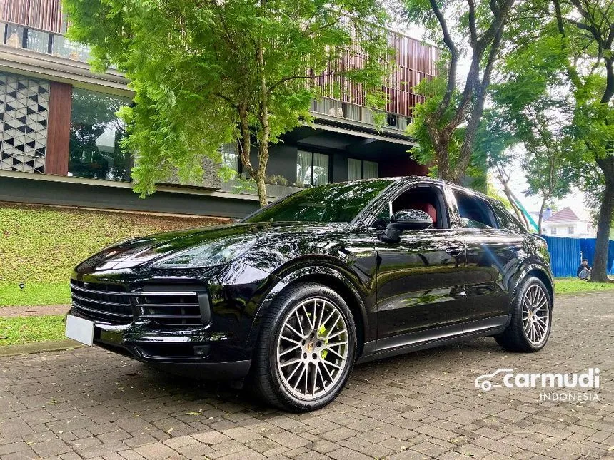 Jual Mobil Porsche Cayenne 2023 E