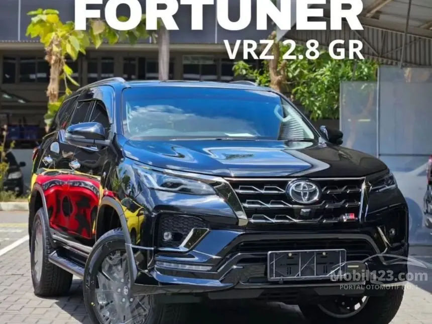 Jual Mobil Toyota Fortuner 2024 GR Sport 2.8 di Lampung Automatic SUV Hitam Rp 605.950.000