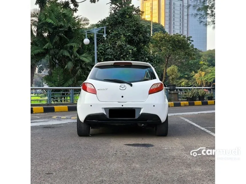 2012 Mazda 2 RZ Hatchback