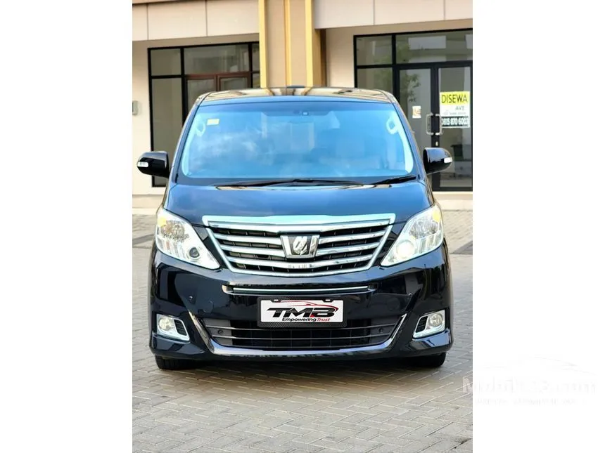 2013 Toyota Alphard G MPV