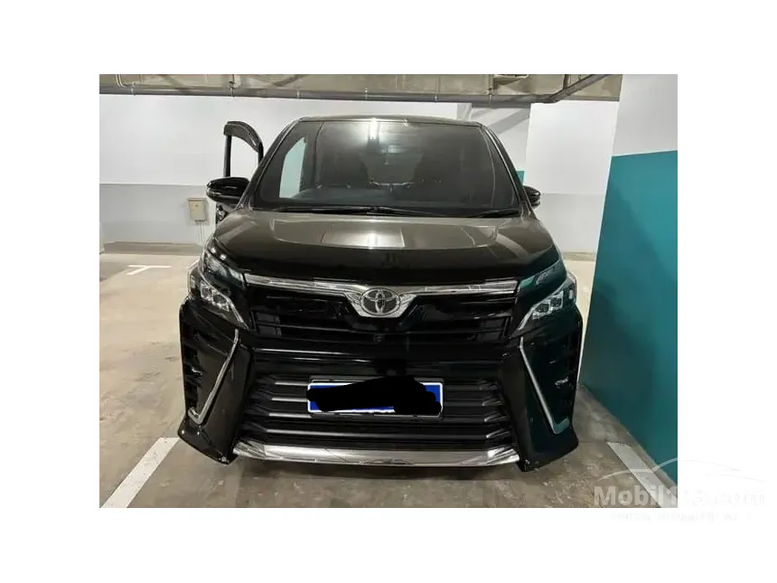 2021 Toyota Voxy MPV