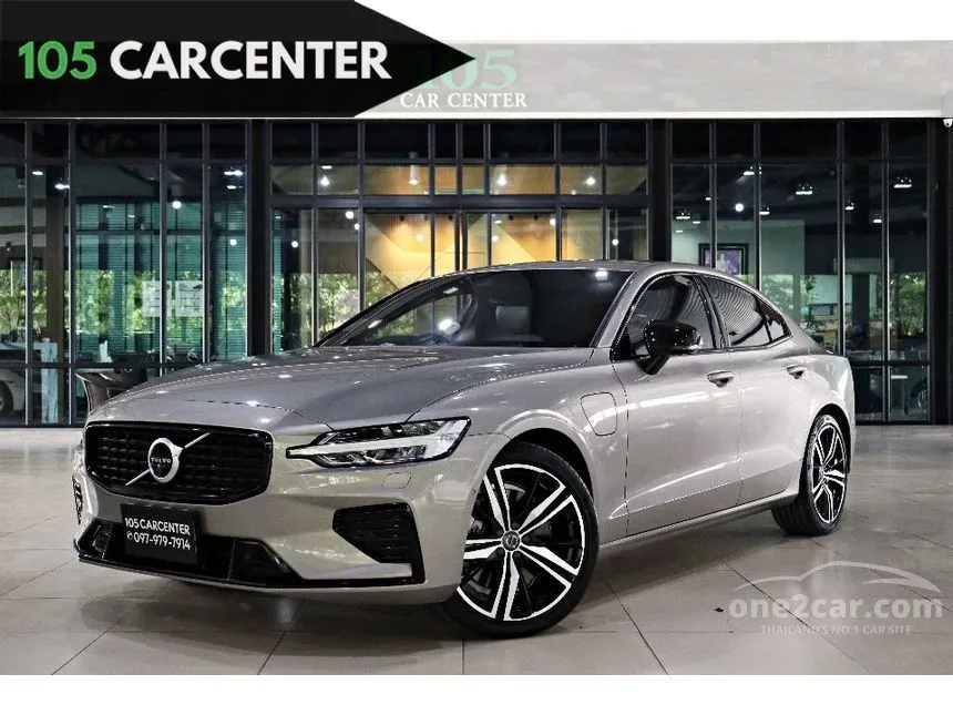 2022 Volvo S60 Recharge T8 R-Design Sedan