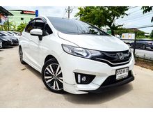 2017 Honda Jazz 1.5 (ปี 14-18) SV i-VTEC Hatchback AT