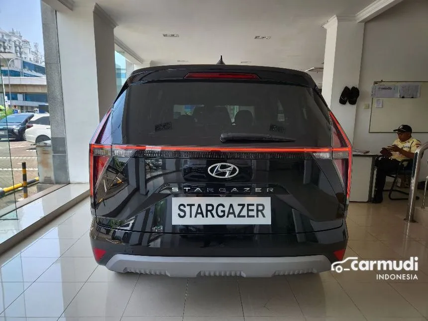 2025 Hyundai Stargazer Essential Tech MPV