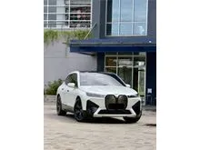 2023 BMW iX 0.0 xDrive40 Sport SUV White on Black (Faktur 2024) ODo 20 Rb (TERMURAH)