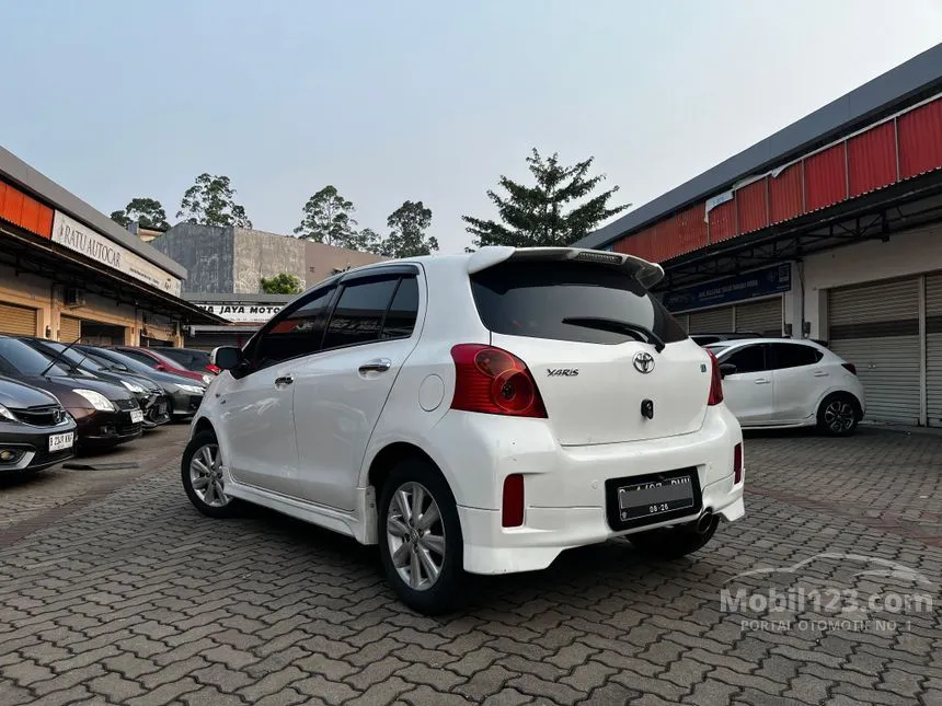 2013 Toyota Yaris E Hatchback