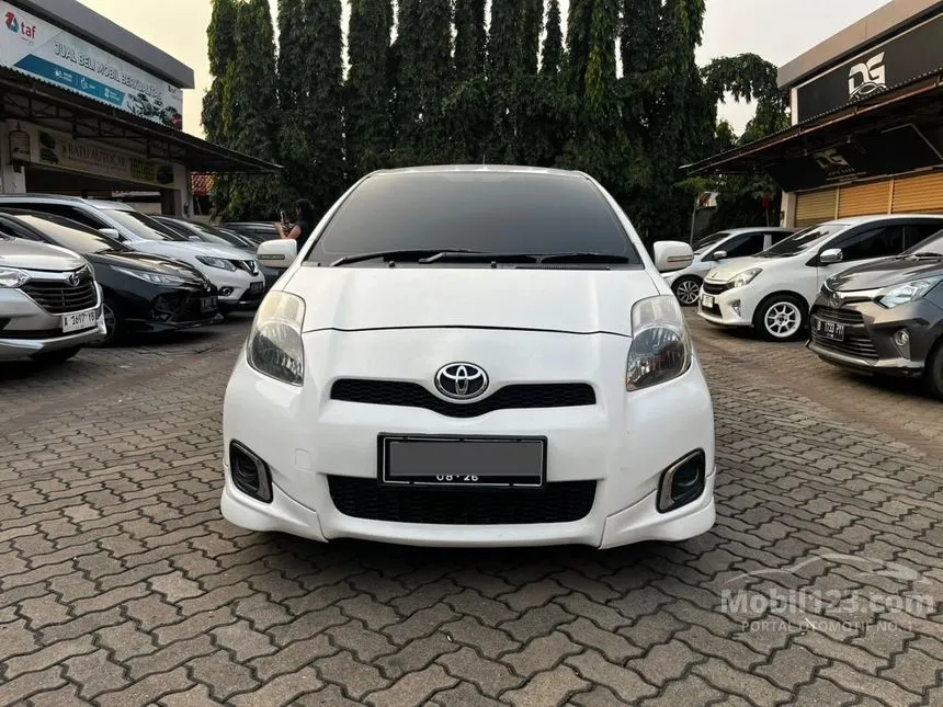 2013 Toyota Yaris E Hatchback