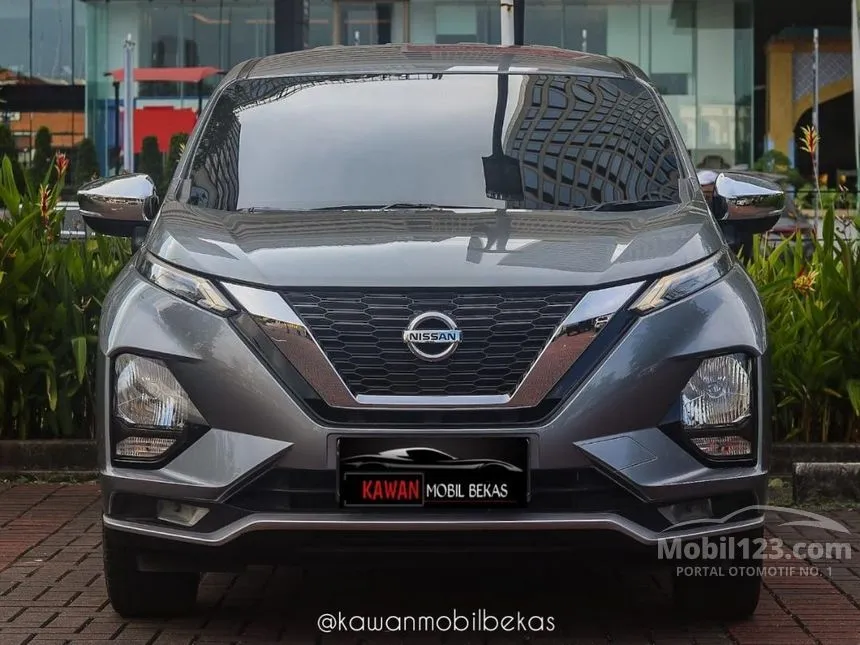 Jual Mobil Nissan Livina 2021 VL 1.5 di Banten Automatic MPV Abu