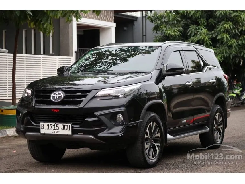 Jual Mobil Toyota Fortuner 2018 VRZ 2.4 di Banten Automatic SUV Hitam Rp 380.000.000