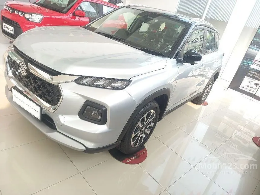 Jual Mobil Suzuki Grand Vitara 2024 MHEV GX Two Tone 1.5 di Jawa Barat Automatic SUV Silver Rp 333.999.999