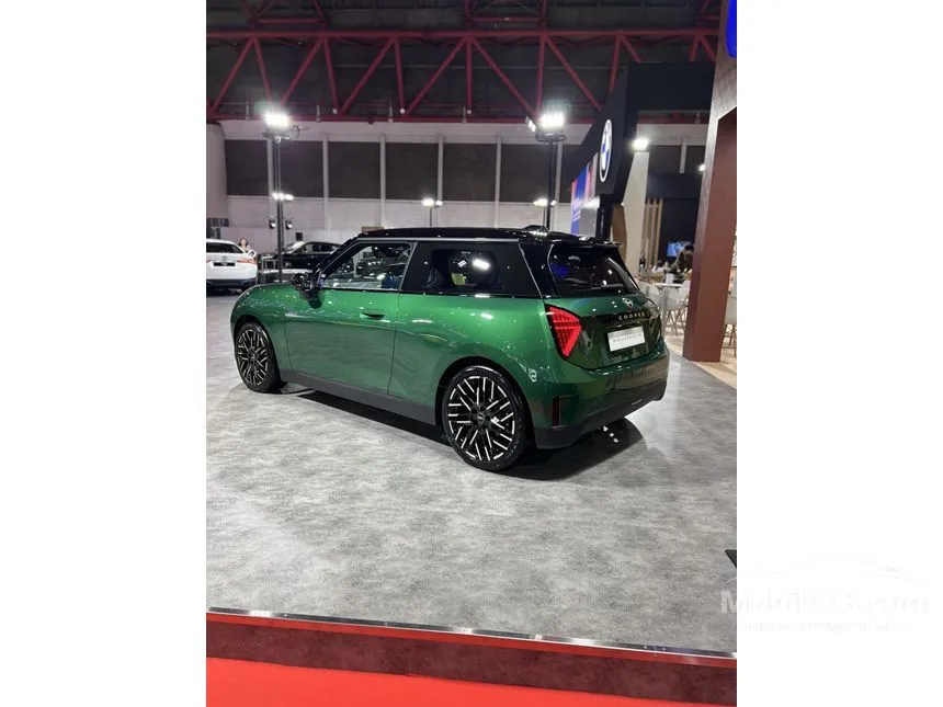 2025 MINI Cooper Cooper SE Hatchback