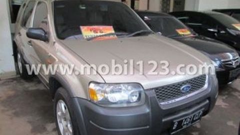 Tips Menjaga Kaca Mobil Agar Tak Baret
