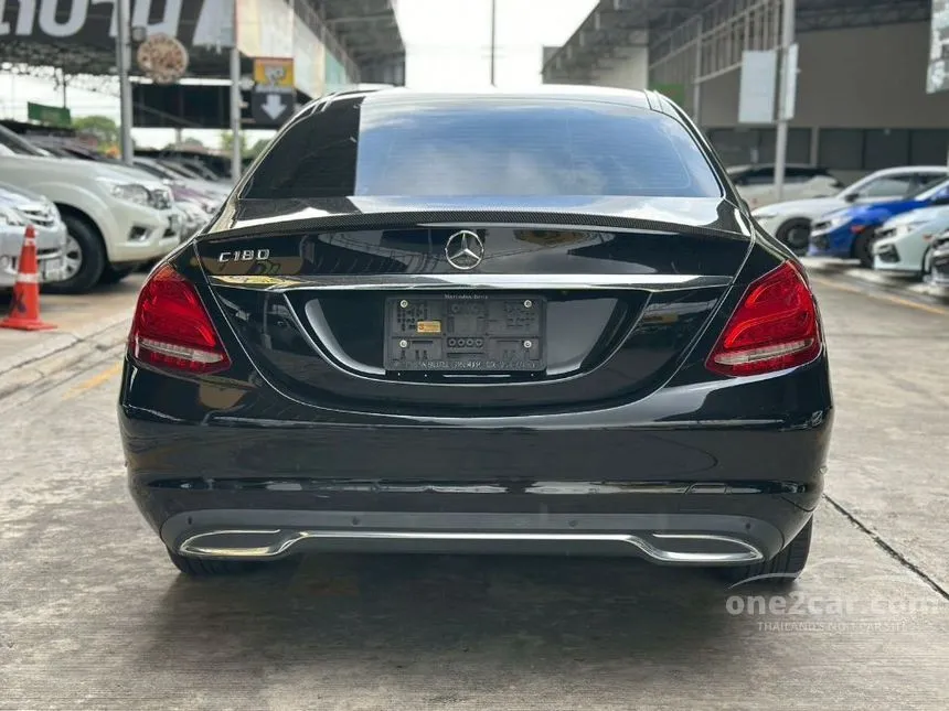 2015 Mercedes-Benz C180 Sedan