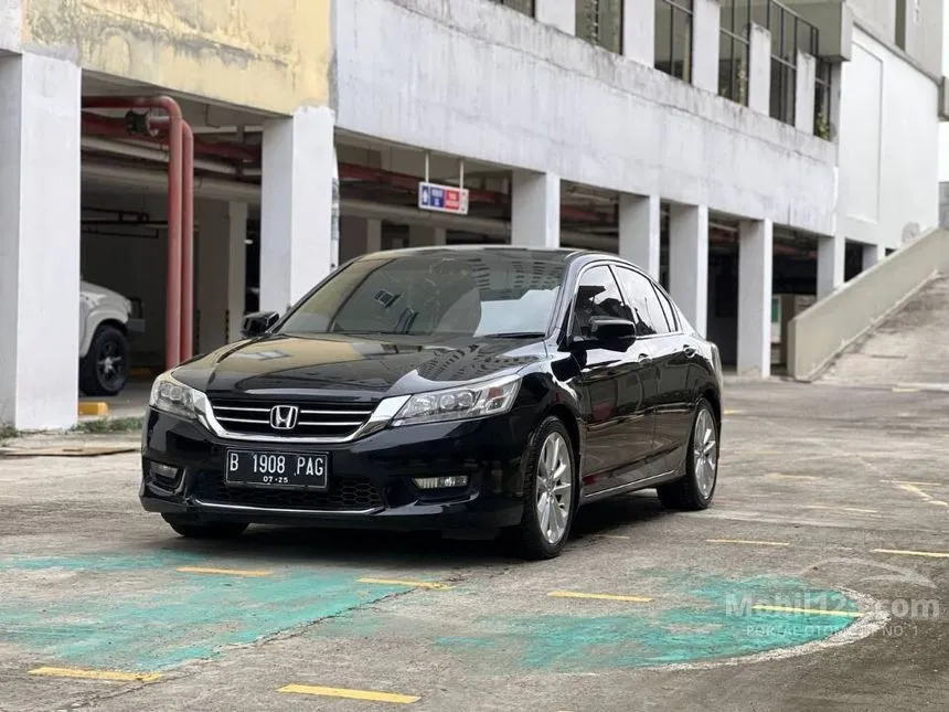 Jual Mobil Honda Accord 2015 VTi