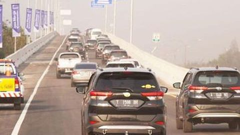 Hari Ini Tol Jakarta-Cikampek Diberlakukan Satu Arah Hingga Semarang