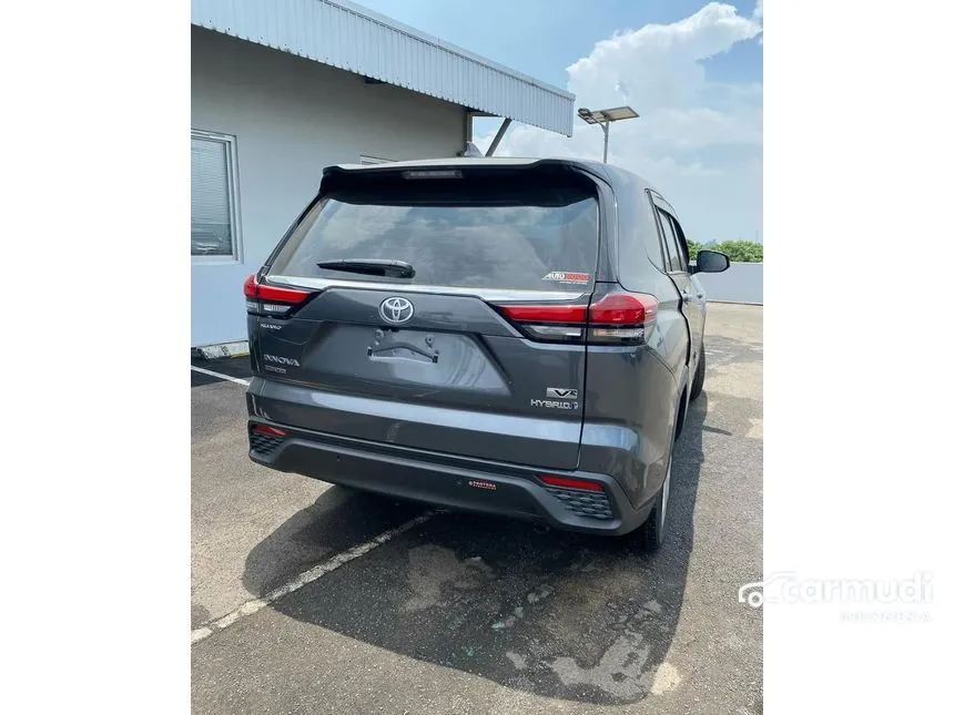 2025 Toyota Kijang Innova Zenix V HV Non RSE (Non Premium Color) MPV