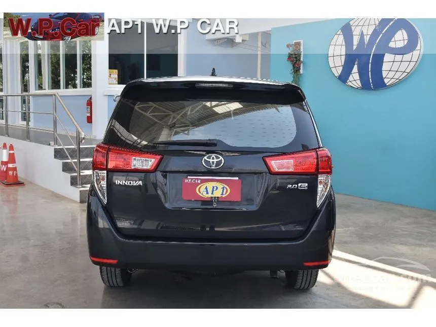 2020 Toyota Innova Crysta E Wagon