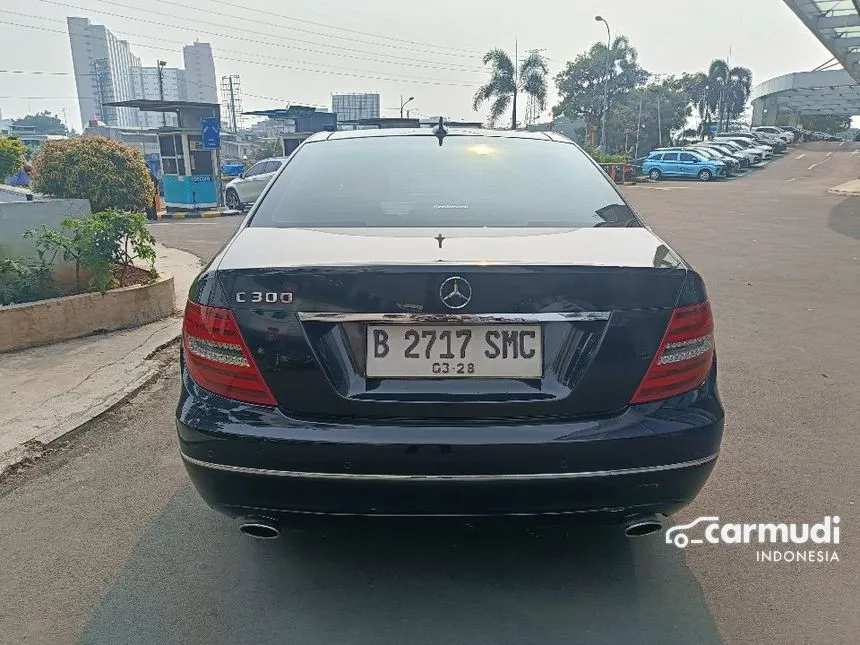 2012 Mercedes-Benz C300 Avantgarde Sedan