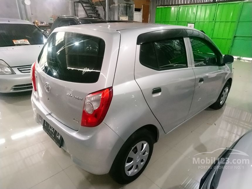 Jual Mobil  Toyota Agya  2013 E 1 0 di Jawa  Timur  Manual 