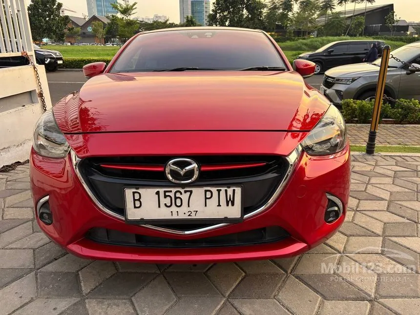 Jual Mobil Mazda 2 2017 GT 1.5 di Jawa Barat Automatic Hatchback Marun Rp 180.000.000