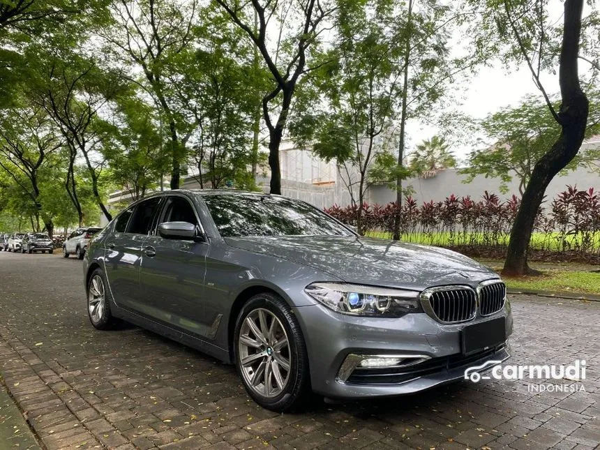 2018 BMW 520i Luxury Sedan