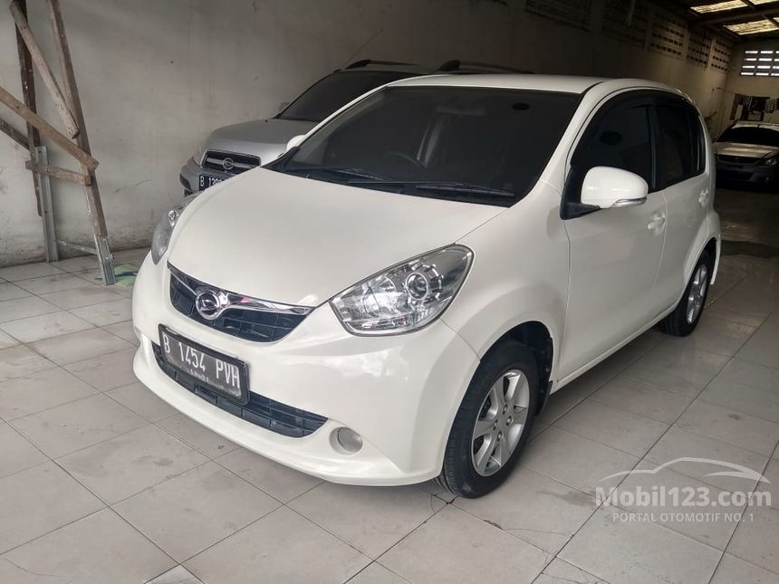 Jual Mobil  Daihatsu  Sirion 2014 D FMC 1 3 di Jawa  Barat  