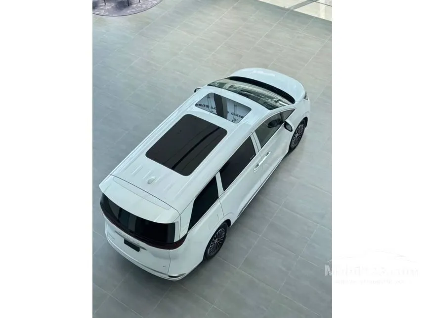 2025 Denza D9 Advanced MPV
