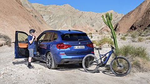 คู่กัน! 2018 BMW X3 มาพร้อมจักรยานเสือภูเขาพลังไฟฟ้า