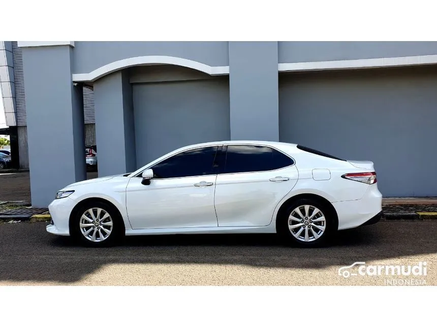 2020 Toyota Camry V Sedan