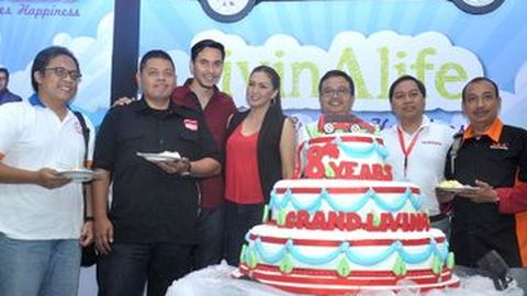 Cara Nissan Rayakan Sewindu Grand Livina
