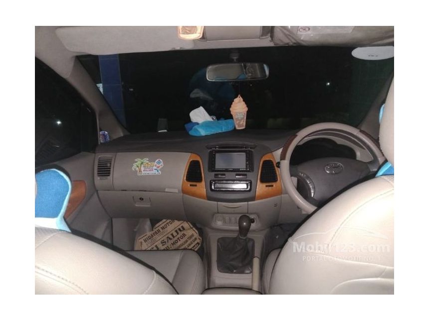 Jual Mobil  Toyota Kijang Innova  2008 V 2 5 di Jawa  Timur  