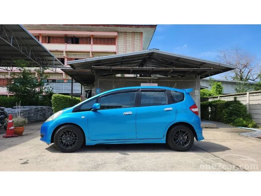 2011 Honda JAZZ V (SRS) Hatchback