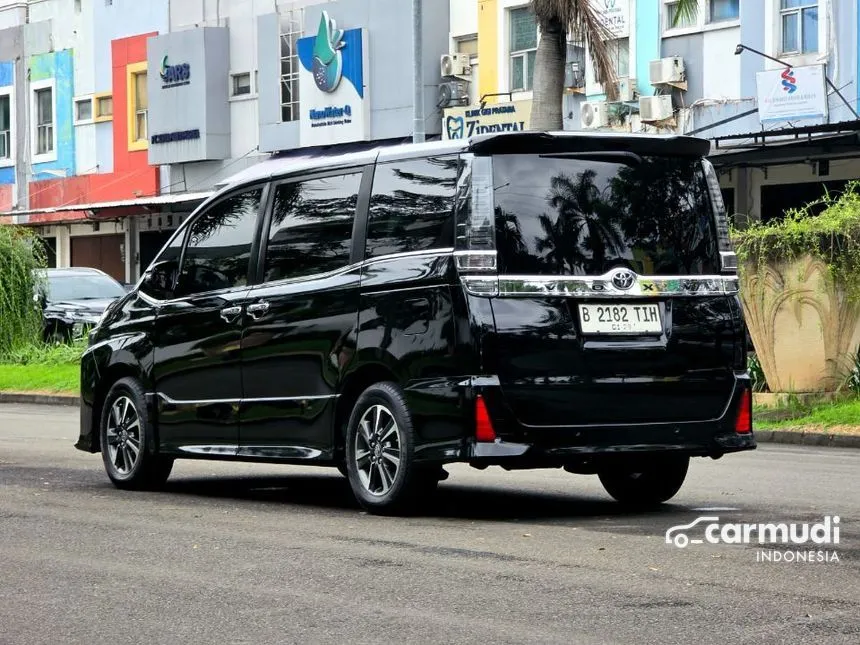 2019 Toyota Voxy MPV