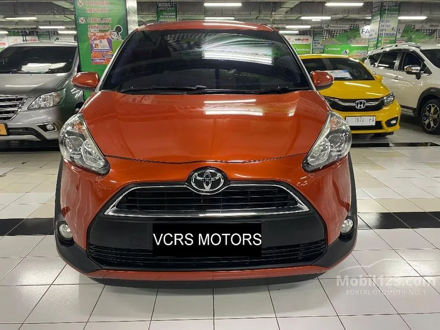 Jual Mobil Toyota Sienta 2017 V 1.5 di Jawa Timur Automatic MPV Orange Rp 171.000.000