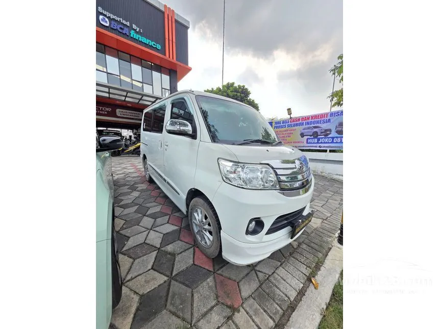 2021 Daihatsu Luxio X Van