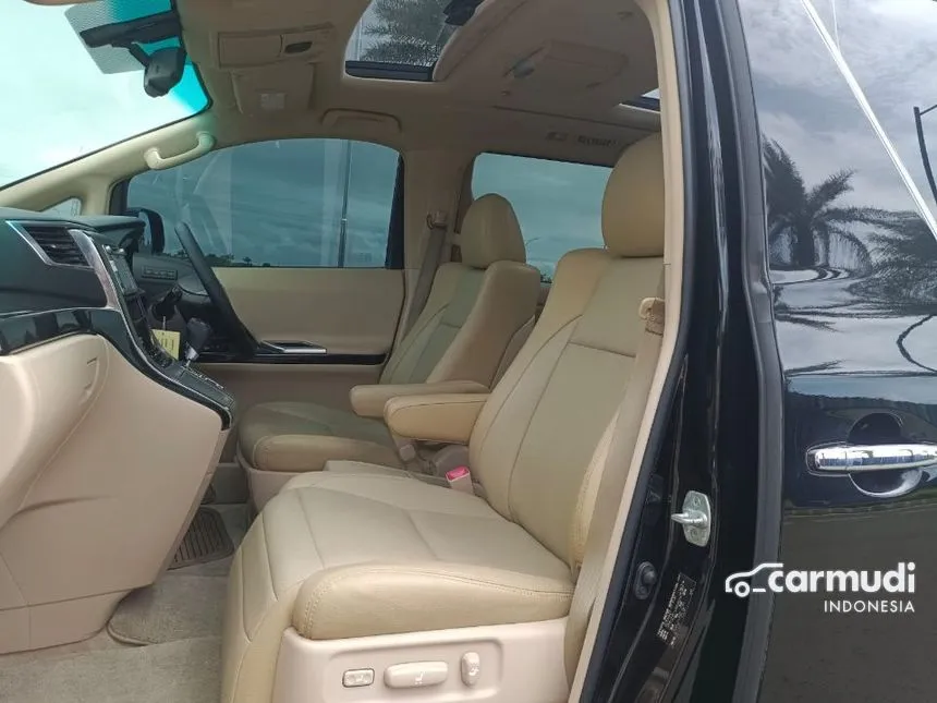 2013 Toyota Alphard G MPV